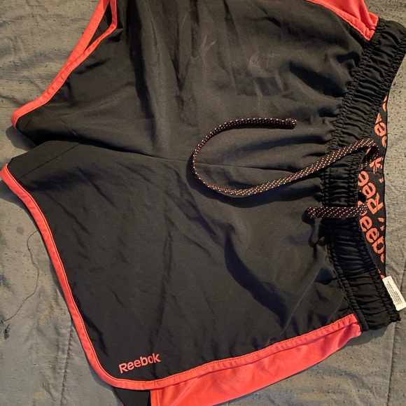 Black shorts - Picture 1 of 2